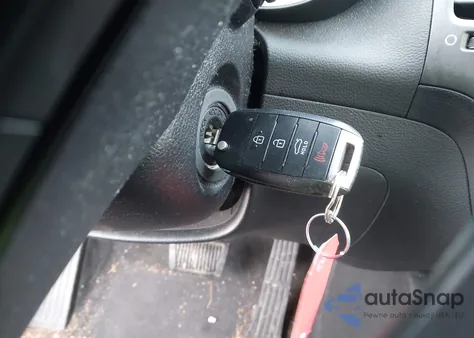 2017 Kia Forte Lx z USA, uszkodzony, nr VIN 3KPFL4A73HE093796